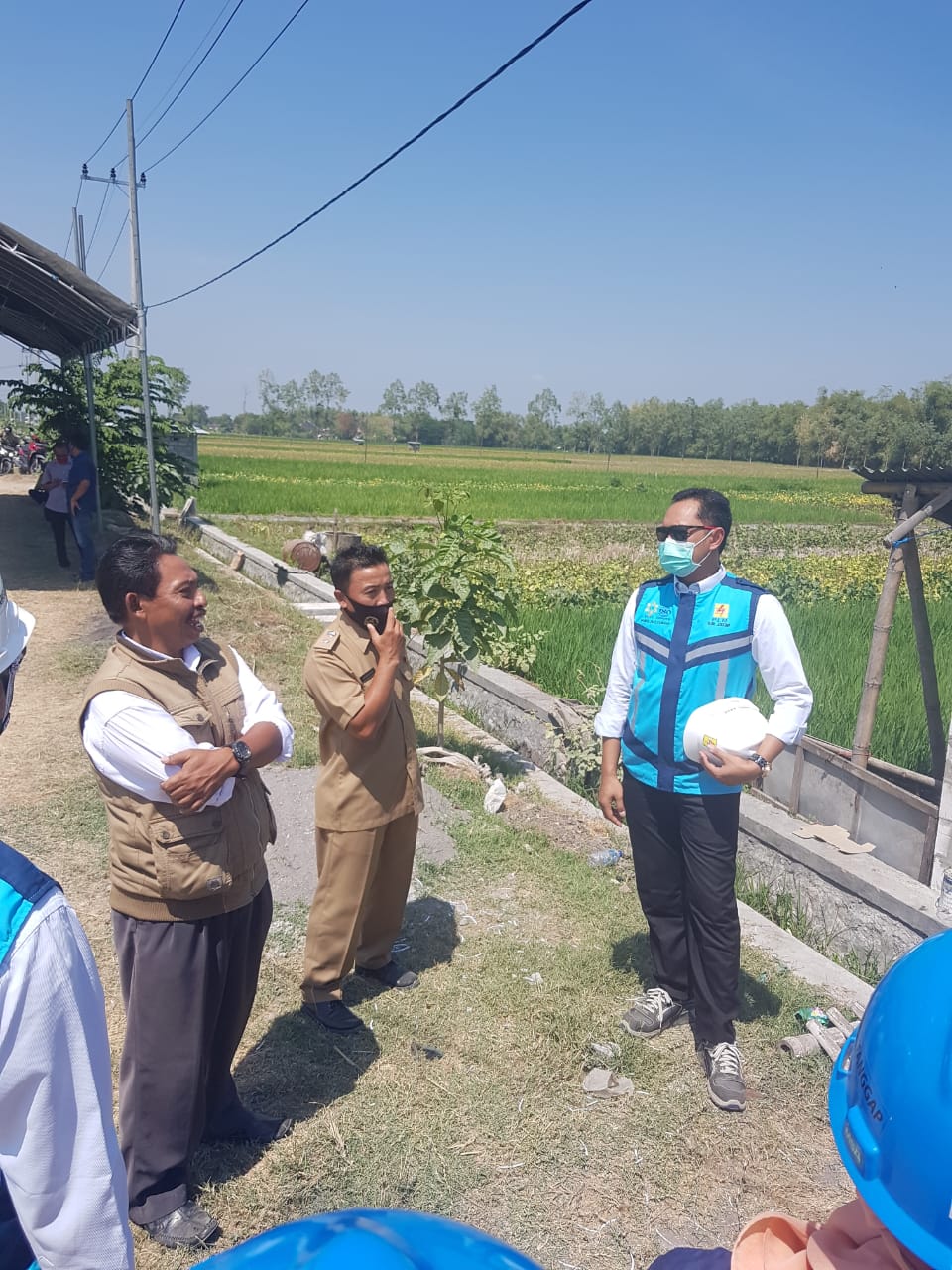 dukung-program-ketahanan-pangan-pln-resmikan-pengoperasian-listrik-pompa-sawah-desa-golan