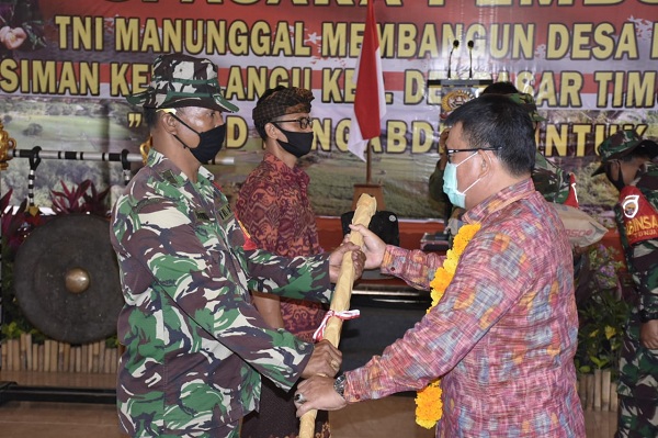 Wujud Sinergitas Pemkot Denpasar dan TNI Sekda Rai Iswara Buka Program TNI Manunggal Membangun Desa di Desa Kesiman Kertalangu_5f6afcf9399a6.jpeg