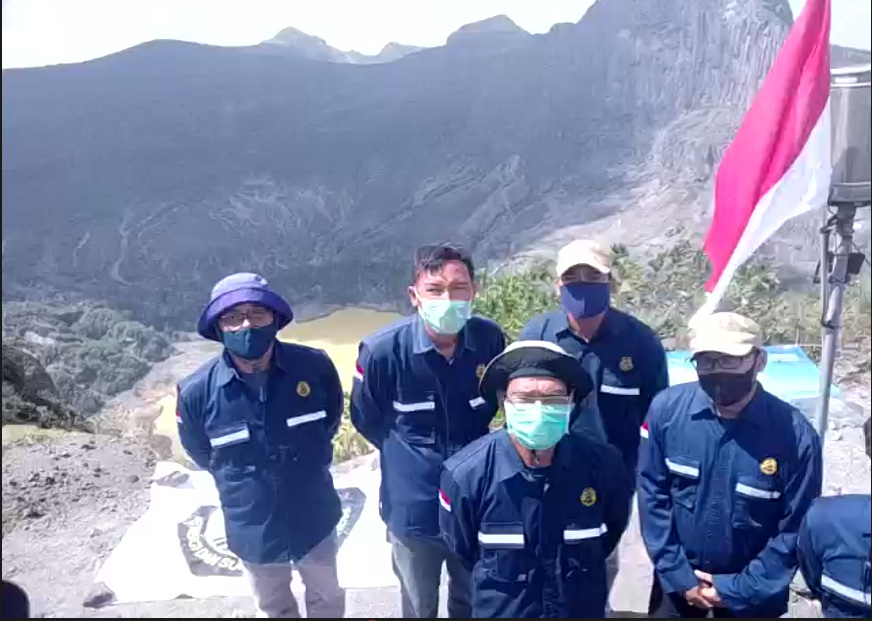 xarsip-berita-100-tahun-pengamatan-gunung-api-negara-wajib-memberikan-rasa-aman-gqwl9eq.jpg.pagespeed.ic.InWgn4_fTC