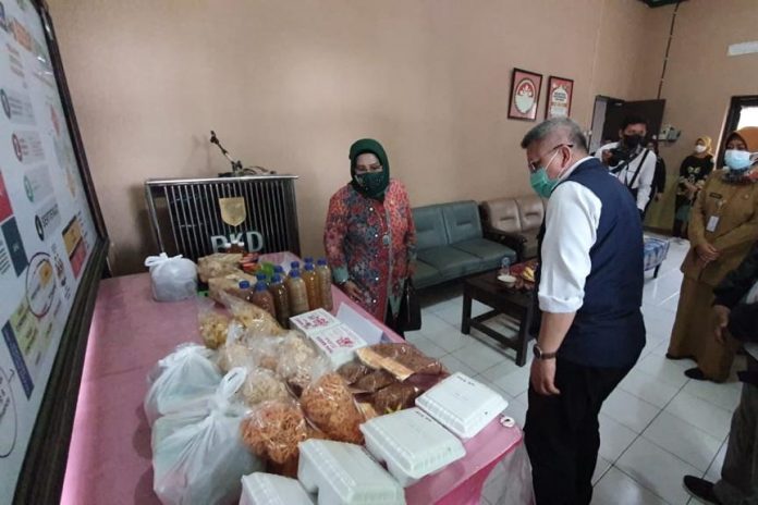 Legislator Puji Peran TKSK Perkuat Pemberdayaan Ekonomi Masyarakat_60d5440eb1cbd.jpeg