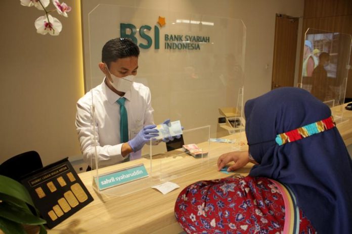 PT Bank Syariah Indonesia Tbk (BSI) menggandeng Western Union untuk memperkuat bisnis remitansi dalam pengiriman dan penerimaan serta pencairan uang tunai