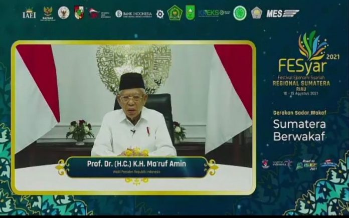 Wapres memberikan apresiasi kepada Gubernur Riau dan juga masyarakat Riau atas inisiatif mereka menjadikan “Gerakan Sadar Wakaf” menjadi gerakan moral bersama di Provinsi Riau