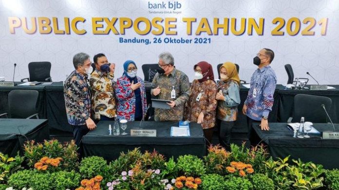 PT Bank Pembangunan Daerah Jawa Barat dan Banten (bank bjb) hingga kuartal III 2021 berhasil membukukan laba bersih Rp 1,4 triliun atau tumbuh 17,5% (year on year/yoy) dibanding kuartal III 2020.