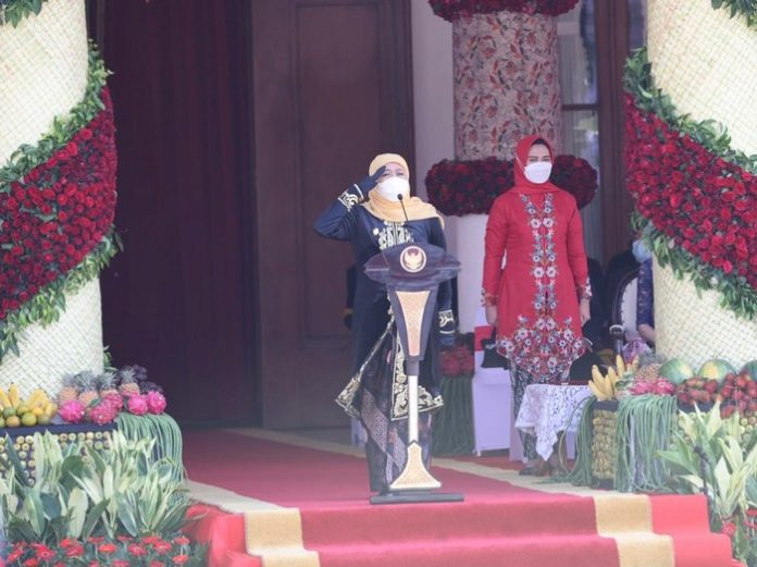 upacara-hut-jatim-ke-76-digelar-hari-ini-gubernur-khofifah-bersyukur-dapat-kado-terbaik-4_43