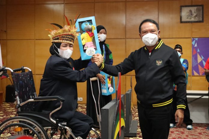 7254Peparnas-XVI-Papua-Catatkan-Sejumlah-Rekor--Menpora-Amali--Bukti-Atlet-Disabilitas-Tidak-Kalah-dari-Non-Disabilitas