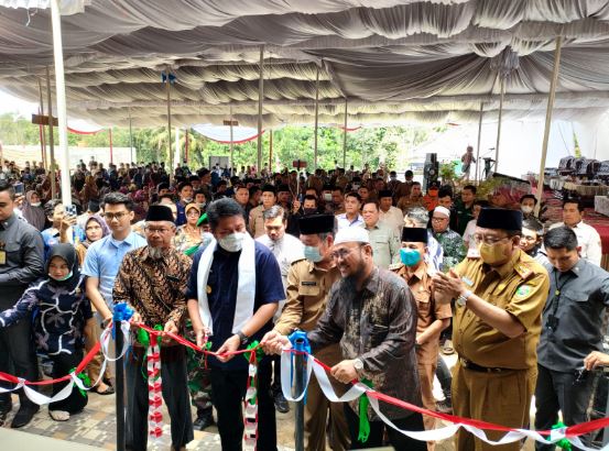 Gubernur Sumsel Resmikan SD Islam Al-Madinah Belimbing Jaya