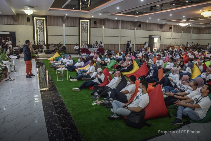 241122_Millennial_Gathering_2-696x464