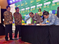arsip-berita-dukung-capaian-nze-di-2060-kementerian-esdm-pln-teken-kerja-sama-pengembangan-sdm-wlttqv2