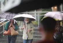 Cuaca Jakarta Hari Ini: Hujan Ringan hingga Petir di Sejumlah Wilayah