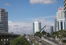 Prakiraan Cuaca Jakarta Hari Ini: Cerah Pagi, Hujan Ringan Siang hingga Sore