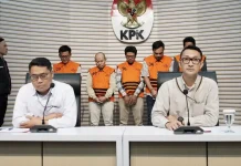 KPK Tahan Lima Tersangka Korupsi Kredit Fiktif pada PT BPR Bank Jepara Artha TA 2022-2024