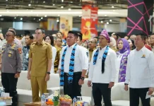 Gubernur HD Resmikan Rapimprov KADIN Sumsel dan Gerakan Pangan Murah di Palembang