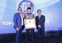 Bupati Rahmat Trianto Antar Pemkab Tanah Laut Raih Penghargaan 5th TOP GPR Award 2025