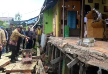 Gubernur Kaltara Tinjau Lokasi Gempa Tarakan, Salurkan Bantuan Rp10 Juta per Rumah