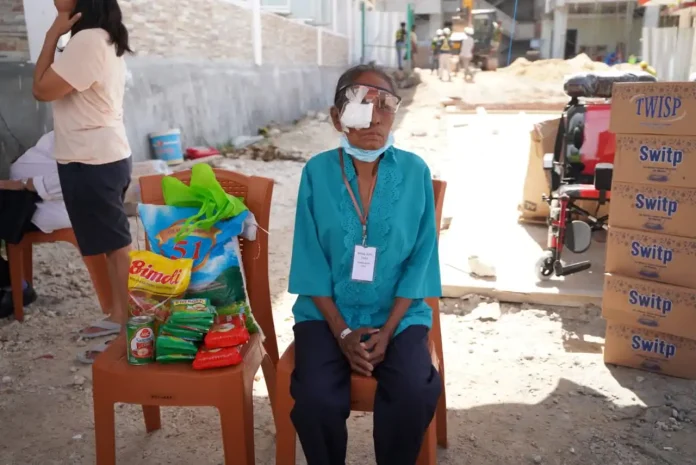 Minimnya Dokter Mata dan Tingginya Biaya, Kemensos Gelar Operasi Katarak Gratis 