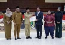 Paripurna ke-7 DPRD Kaltim, Gubernur Rudy Mas’ud Sampaikan LKPj dan Paparkan Kinerja APBD 2025
