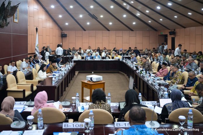 20260622_MK-PYS_Raker-Komite-IV-DPD-RI-membahas-KEM-PPKF-bersama-Bappenas-dan-BPS__202606220010017-Large