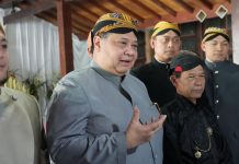 Menko Airlangga Ajak Lestarikan Tradisi Grebeg Ageng Andum Apem Yaaqawiyyu