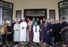 Maulid Nabi di Kediaman Wagub Maluku, Abdullah Vanath Ajak Masyarakat Rawat Harmoni
