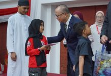 Menteri Mukhtarudin Tegaskan Negara Hadir untuk Anak Pekerja Migran di Malaysia