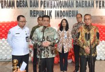 Wamendes Ariza Apresiasi Perusahaan yang Berkontribusi Nyata Bangun Desa