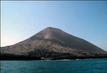 Gunung Anak Krakatau Turun dari Siaga ke Waspada, Ini Imbauan Badan Geologi