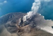 Gunung Anak Krakatau Masih Siaga, Warga dan Wisatawan Diminta Jauhi Radius 3 Km