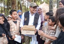 Kunjungi Pesan Trend Bandung, Menko Muhaimin Mendorong Pesantren Jadi Pusat Pemberdayaan dan Kemandirian Santri